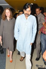 Pawan Kalyan Watched Rangasthalam along with Ram Charan